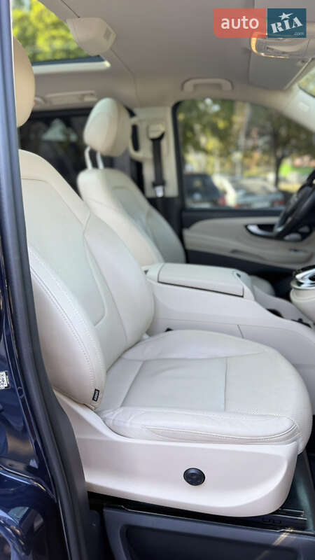 Минивэн Mercedes-Benz V-Class 2017 в Днепре фото 64 Минивэн Mercedes-Benz V-Class 2017 в Днепре