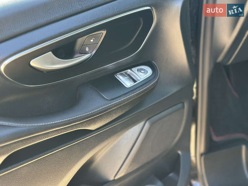 Минивэн Mercedes-Benz V-Class 2015 в Херсоне
