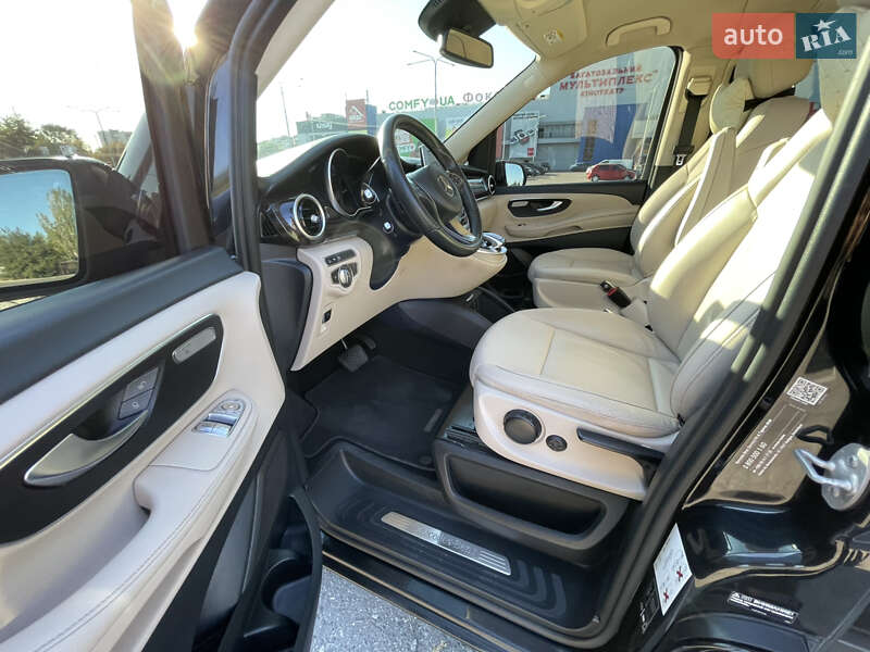 Минивэн Mercedes-Benz V-Class 2018 в Днепре фото 10 Минивэн Mercedes-Benz V-Class 2018 в Днепре