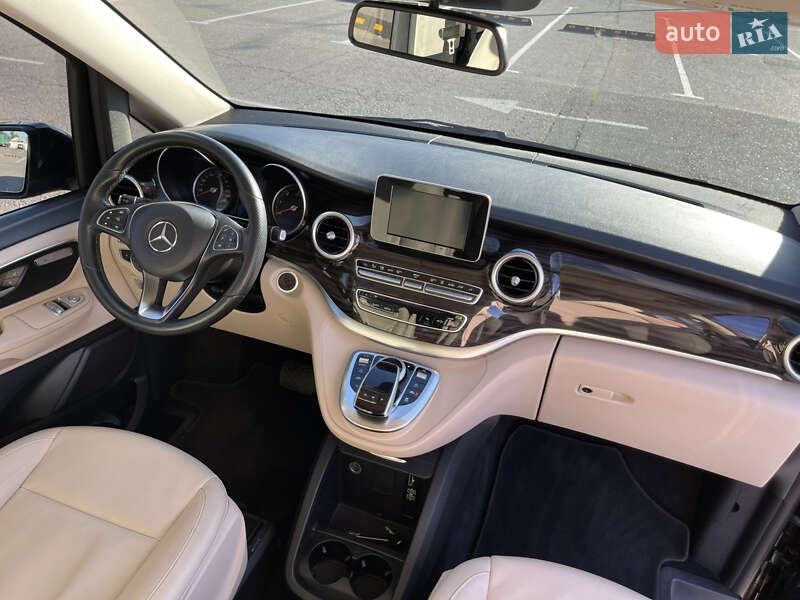 Минивэн Mercedes-Benz V-Class 2018 в Днепре фото 13 Минивэн Mercedes-Benz V-Class 2018 в Днепре