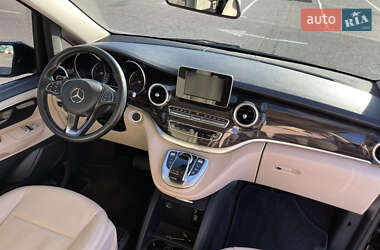 Минивэн Mercedes-Benz V-Class 2018 в 