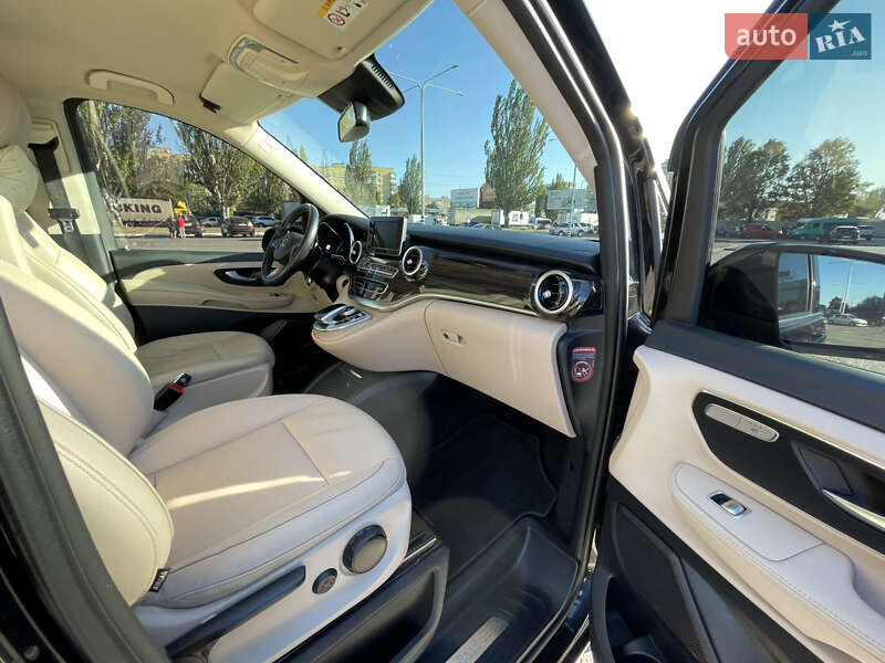 Минивэн Mercedes-Benz V-Class 2018 в Днепре фото 15 Минивэн Mercedes-Benz V-Class 2018 в Днепре