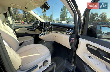 Минивэн Mercedes-Benz V-Class 2018 в 