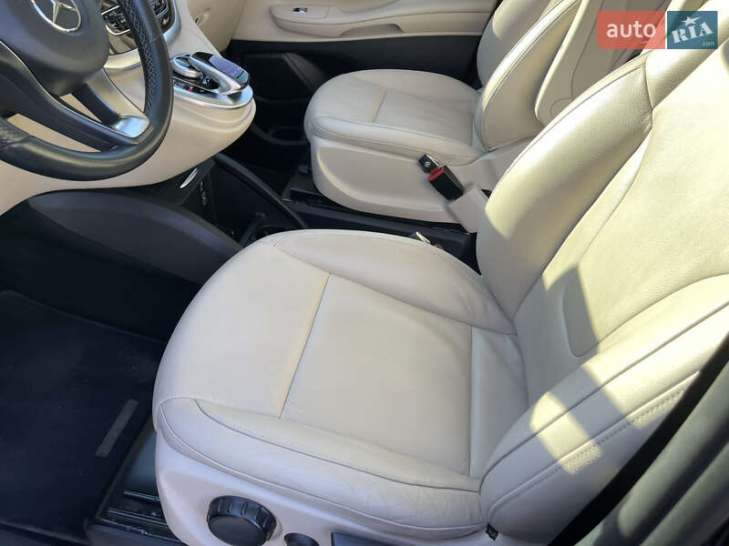 Минивэн Mercedes-Benz V-Class 2018 в Днепре фото 32 Минивэн Mercedes-Benz V-Class 2018 в Днепре