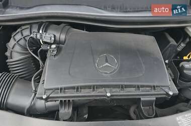 Минивэн Mercedes-Benz V-Class 2015 в 