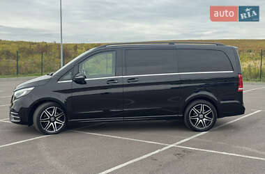 Минивэн Mercedes-Benz V-Class 2021 в 