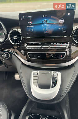Минивэн Mercedes-Benz V-Class 2021 в 