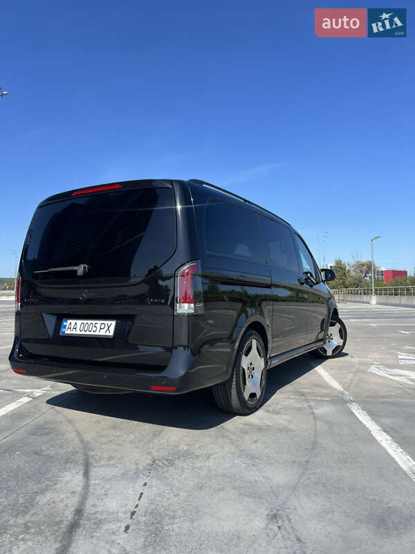 Мінівен Mercedes-Benz V-Class 2016 в Києві