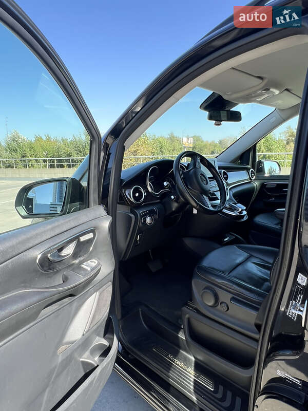 Мінівен Mercedes-Benz V-Class 2016 в Києві