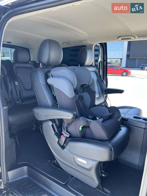 Мінівен Mercedes-Benz V-Class 2016 в Києві