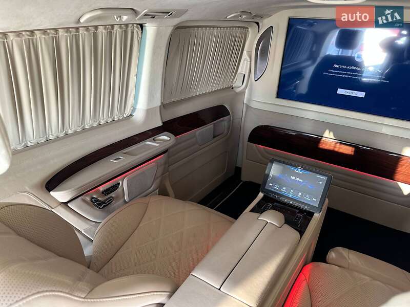 Минивэн Mercedes-Benz V-Class 2021 в Киеве