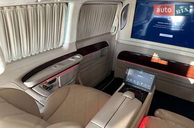 Минивэн Mercedes-Benz V-Class 2021 в 