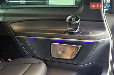 Минивэн Mercedes-Benz V-Class 2025 в 