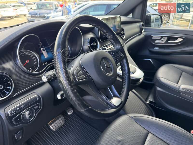 Минивэн Mercedes-Benz V-Class 2021 в Киеве