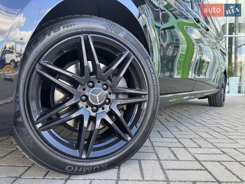 Минивэн Mercedes-Benz V-Class 2021 в Киеве