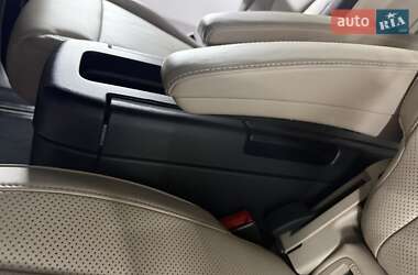 Минивэн Mercedes-Benz V-Class 2019 в 