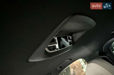 Минивэн Mercedes-Benz V-Class 2019 в 