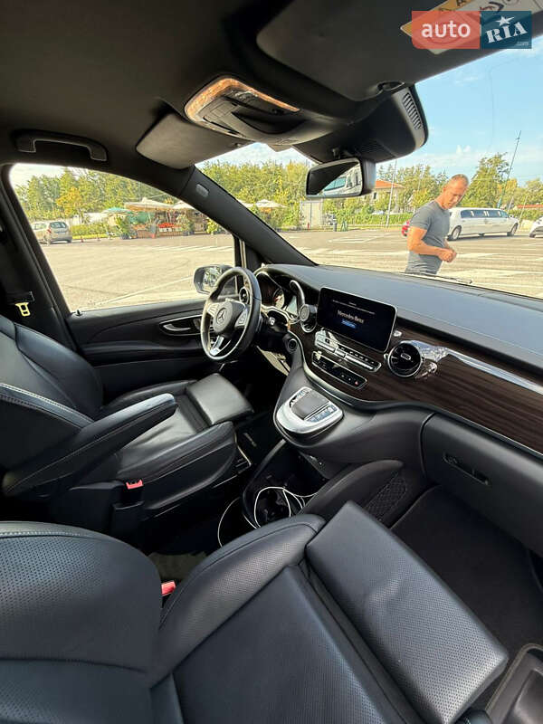 Мінівен Mercedes-Benz V-Class 2023 в Києві