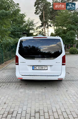 Мінівен Mercedes-Benz V-Class 2016 в  фото 9 Мінівен Mercedes-Benz V-Class 2016 в