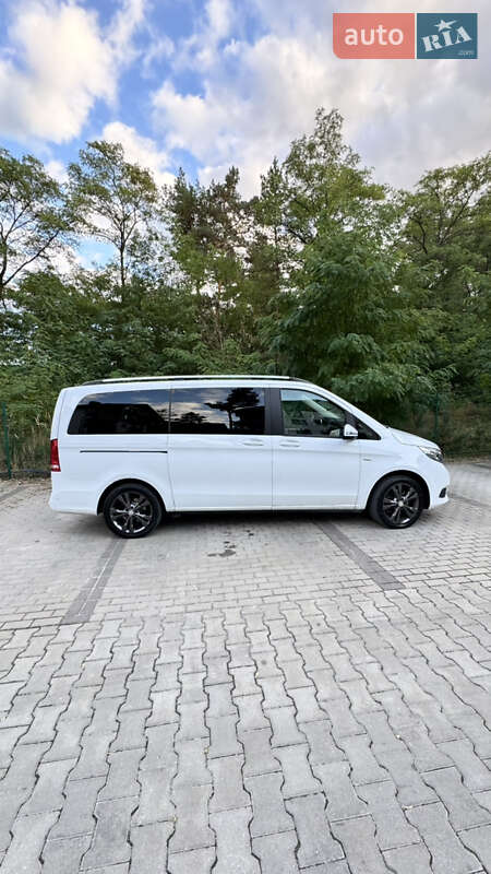 Мінівен Mercedes-Benz V-Class 2016 в Києві фото 11 Мінівен Mercedes-Benz V-Class 2016 в Києві