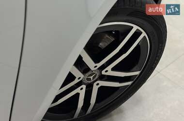 Минивэн Mercedes-Benz V-Class 2015 в 