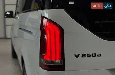 Минивэн Mercedes-Benz V-Class 2015 в 