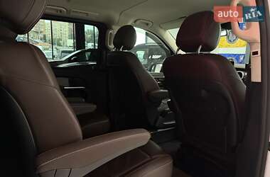 Минивэн Mercedes-Benz V-Class 2015 в 