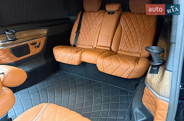 Мінівен Mercedes-Benz V-Class 2021 в 