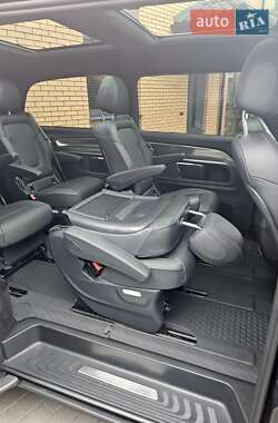 Минивэн Mercedes-Benz V-Class 2020 в 