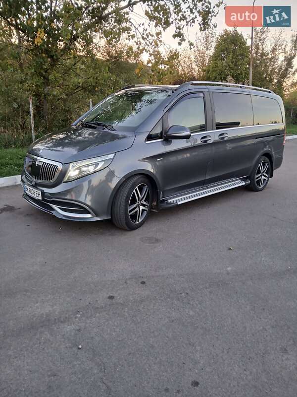 Минивэн Mercedes-Benz V-Class 2014 в Ровно