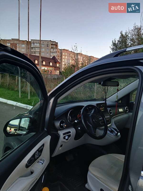 Минивэн Mercedes-Benz V-Class 2014 в Ровно