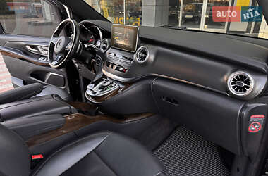 Минивэн Mercedes-Benz V-Class 2016 в 