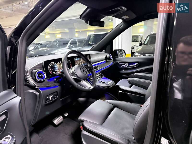 Минивэн Mercedes-Benz V-Class 2024 в Киеве