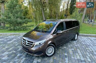 Минивэн Mercedes-Benz V-Class 2016 в 