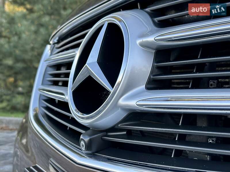 Мінівен Mercedes-Benz V-Class 2016 в Києві