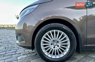 Минивэн Mercedes-Benz V-Class 2016 в 