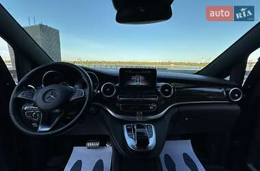 Минивэн Mercedes-Benz V-Class 2016 в 