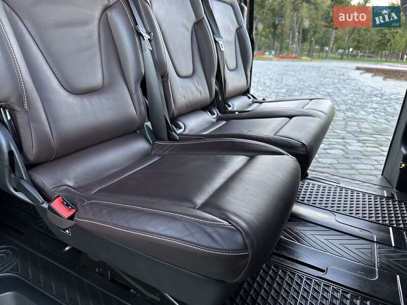 Мінівен Mercedes-Benz V-Class 2016 в Києві