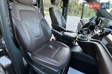 Минивэн Mercedes-Benz V-Class 2016 в 