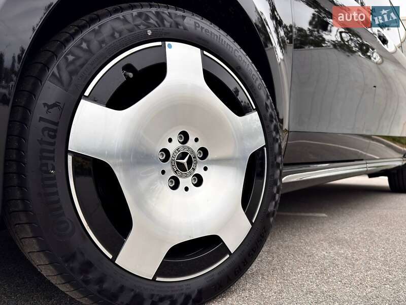 Минивэн Mercedes-Benz V-Class 2025 в Киеве