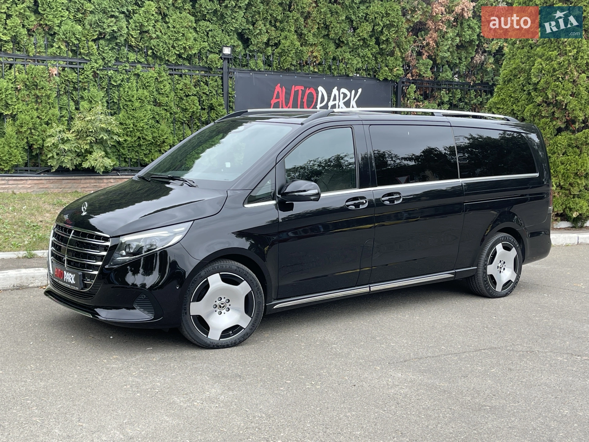 Mercedes-Benz V-Class 2025