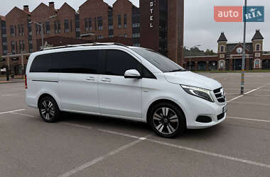 Минивэн Mercedes-Benz V-Class 2016 в 