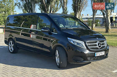 Минивэн Mercedes-Benz V-Class 2015 в  фото 6 Минивэн Mercedes-Benz V-Class 2015 в