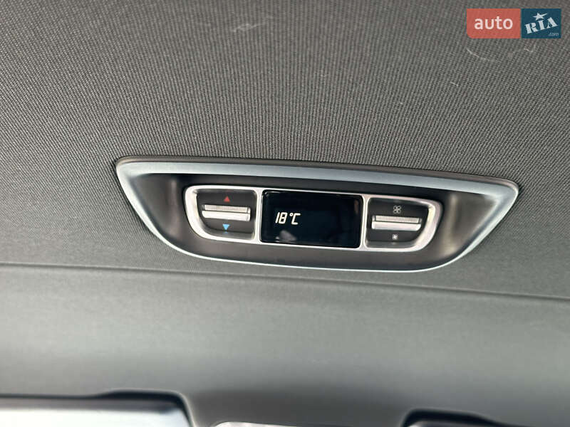 Мінівен Mercedes-Benz V-Class 2015 в Херсоні фото 48 Мінівен Mercedes-Benz V-Class 2015 в Херсоні