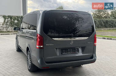 Минивэн Mercedes-Benz V-Class 2017 в 