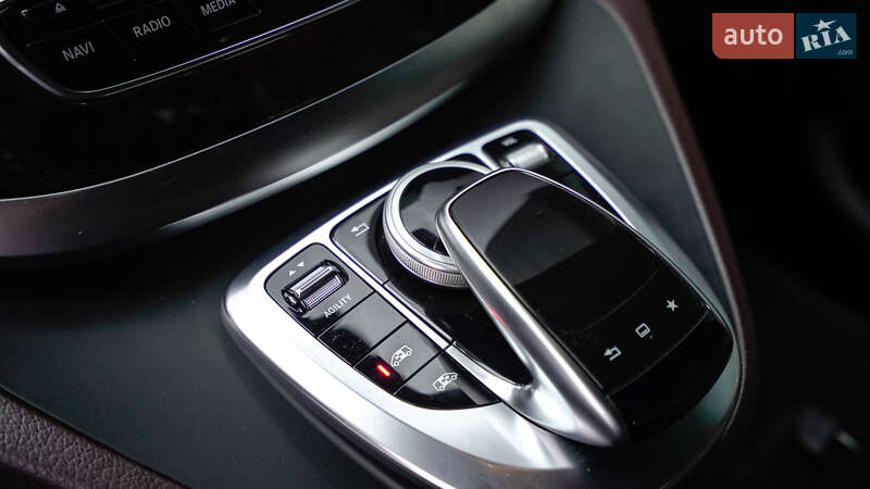 Мінівен Mercedes-Benz V-Class 2016 в Львові фото 33 Мінівен Mercedes-Benz V-Class 2016 в Львові