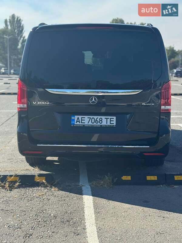 Минивэн Mercedes-Benz V-Class 2020 в Днепре