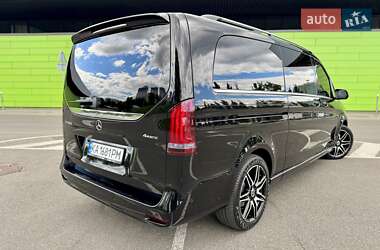Минивэн Mercedes-Benz V-Class 2023 в 