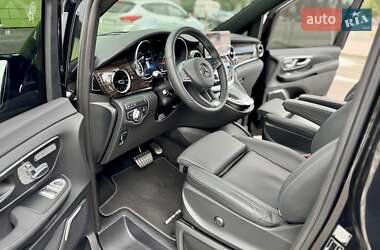 Минивэн Mercedes-Benz V-Class 2023 в 