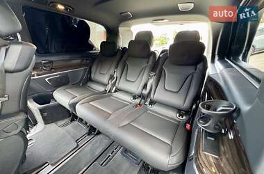Минивэн Mercedes-Benz V-Class 2023 в 